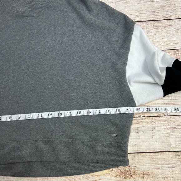 Hollister Gray Black White Colorblock Crop Sweatshirt Mock Neck Womens Small - Picture 5 of 10